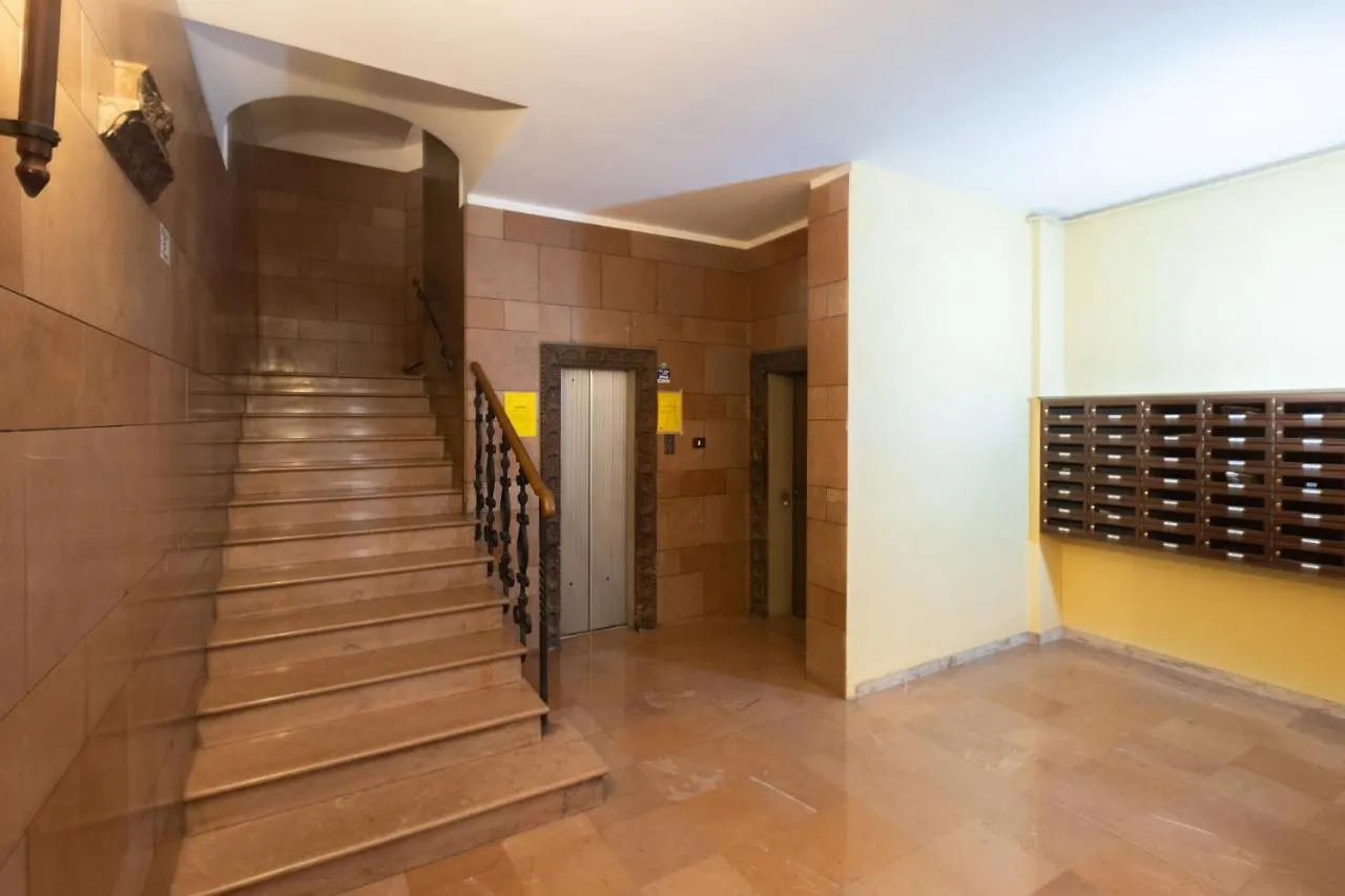 Goito 3, Bologna By Short Holidays Apartment